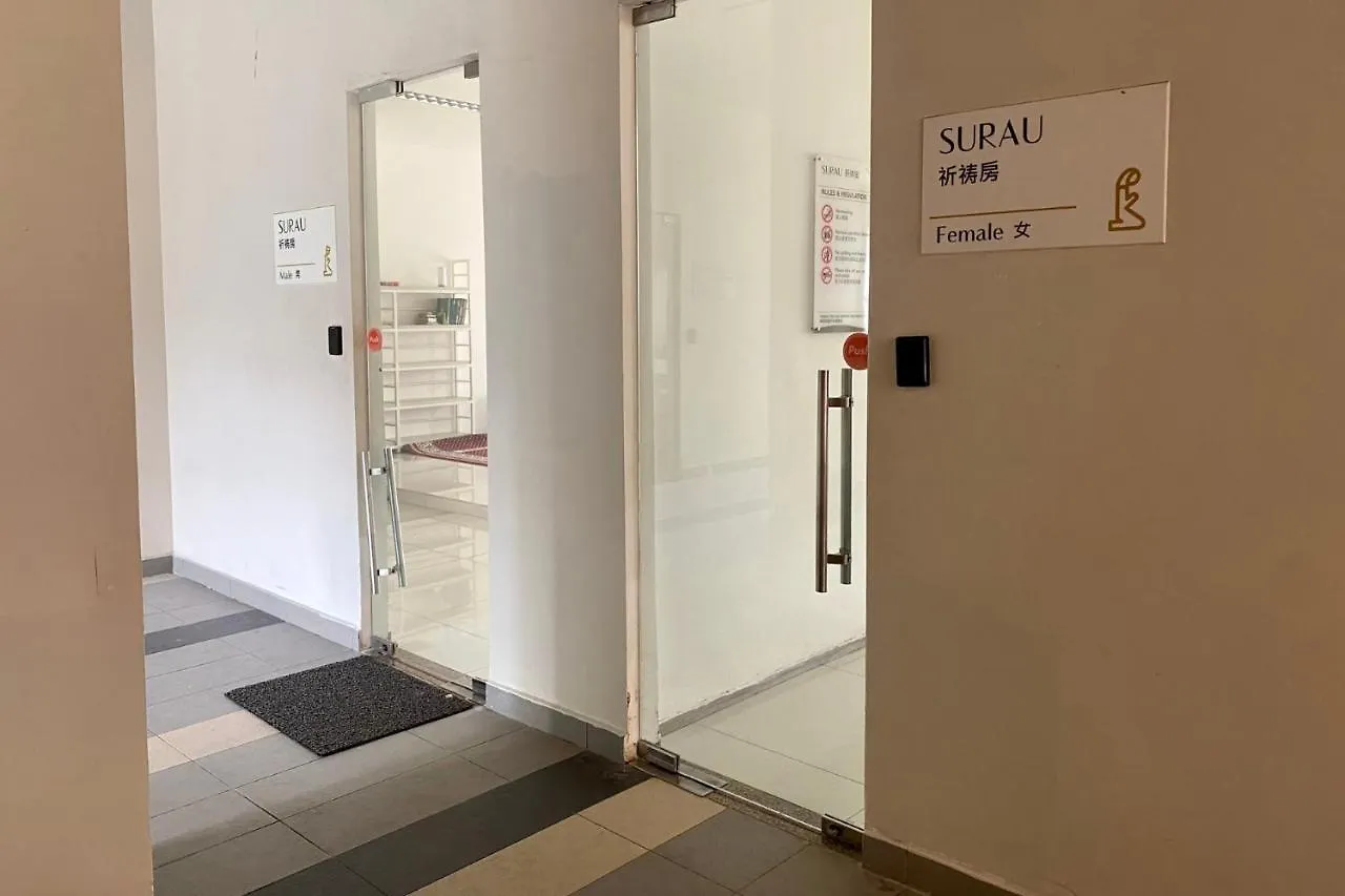 Danga Bay - 2Br Timber Lounge - Dryer - Netflix Apartment Johor Bahru